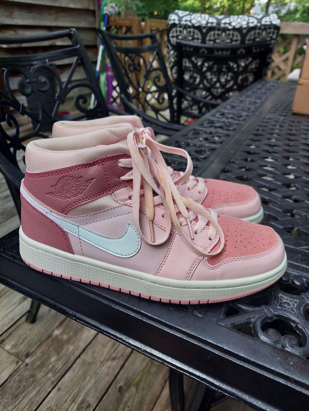 JORDAN 1 MID DIGITAL PINK